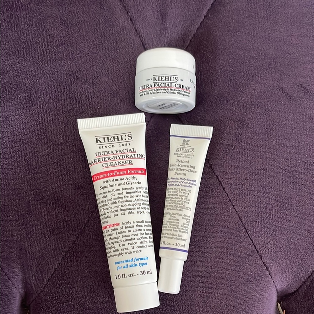 Kiehl's Skincare Set - White and Purple